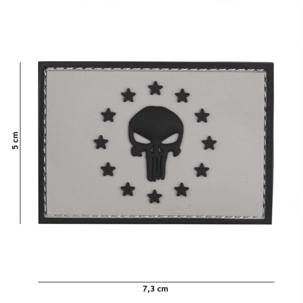 444130 5336 99 01 <p>Ontdek het 3D PVC Punisher embleem in grijs, ideaal voor elke militaire of outdoor uitrusting. Dit hoogwaardige embleem is voorzien van een stevige klittenbandsluiting aan de achterzijde, waarmee je het eenvoudig kunt bevestigen op jassen, rugzakken of andere gear. Met zijn stoere uitstraling is dit embleem perfect voor zowel verzamelaars als actieve gebruikers die hun stijl willen verfraaien. Voeg een vleugje karakter toe aan je uitrusting met dit unieke Punisher embleem.</p>