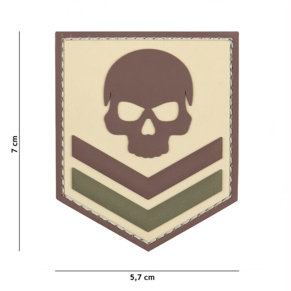 444130 5355 99 01 <p>Voeg een stoere uitstraling toe aan je uitrusting met het Embleem 3D PVC België skull in coyote kleur. Dit hoogwaardige embleem is vervaardigd van duurzaam PVC en beschikt over een praktische klittenband achterzijde, waardoor het eenvoudig aan te brengen is op kleding, tassen of andere uitrusting. Perfect voor militaire en outdoor liefhebbers die zowel functionaliteit als stijl waarderen.</p>