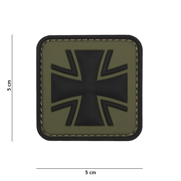 444130 5385 99 01 <p>Dit hoogwaardige 3D PVC embleem van een Duits kruis in de kleur groen is een must-have voor elke militaire en outdoor liefhebber. Het embleem is voorzien van een klittenband aan de achterzijde, waardoor het eenvoudig te bevestigen is op kleding, rugzakken of andere uitrusting. Met zijn stevige constructie en gedetailleerde afwerking is dit embleem perfect voor het personaliseren van uw gear of als verzamelobject. De SKU van dit product is 444130-5385.</p>