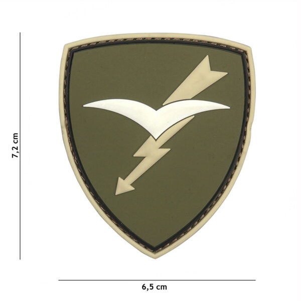 444130 5389 99 01 <p>Het Embleem 3D PVC Paratroopers Brigade Folgore groen #20063 is een hoogwaardige badge die perfect is voor verzamelaars en liefhebbers van militaire uitrusting. Dit duurzame embleem is vervaardigd uit stevig PVC en is voorzien van klittenband aan de achterzijde, waardoor het eenvoudig te bevestigen is op kledij of gear. Met zijn gedetailleerde design en opvallende groene kleur is dit embleem een must-have voor iedereen die de Paratroopers Brigade Folgore wil eren.</p>