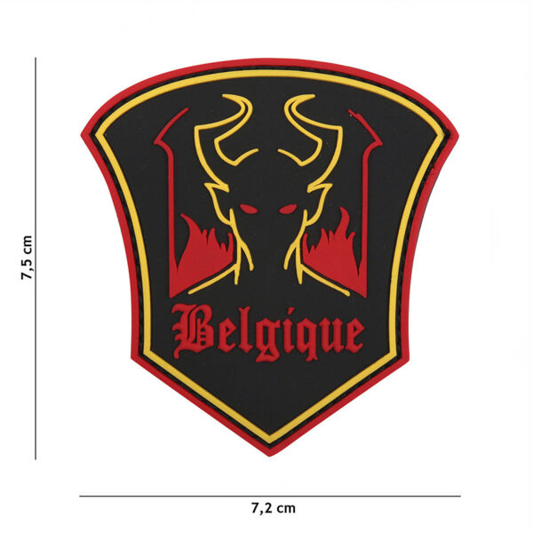 444130 5401 99 01 <p>Voeg een stoere touch toe aan je uitrusting met het 3D PVC embleem van de Belgische duivel in zwart (#20072). Dit hoogwaardige embleem is ontworpen met klittenband aan de achterzijde, waardoor het eenvoudig te bevestigen is aan verschillende stoffen en uitrusting. Perfect voor militaire, outdoor of casual kleding. Maak een statement en laat je stijl zien met dit unieke embleem.</p>