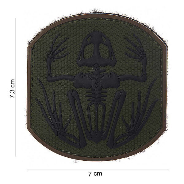 444150 3716 99 01 <p>Ontdek het unieke 3D PVC embleem *2 Frog skeleton (#14008), perfect voor het personaliseren van uw militaire of outdoor gear. Dit hoogwaardige embleem is voorzien van een praktische klittenband aan de achterzijde, zodat u het eenvoudig kunt bevestigen op jassen, rugzakken of andere uitrusting. Voeg een stoere en opvallende toets toe aan uw outfit met dit bijzondere ontwerp.</p>