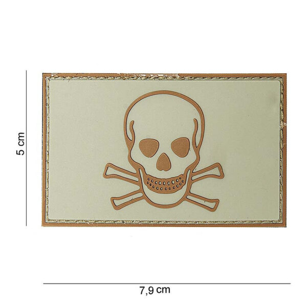 444180 3740 99 01 <p>Voeg een stoere uitstraling toe aan je uitrusting met het Embleem 3D PVC Skull and Bones #10071. Dit hoogwaardige embleem van PVC is voorzien van een stevige klittenband aan de achterzijde, waardoor het eenvoudig te bevestigen is op jassen, rugzakken of andere uitrusting. Perfect voor de outdoorliefhebber of als onderdeel van je militaire gear. Dit embleem is niet alleen functioneel, maar ook een echte blikvanger die je persoonlijke stijl benadrukt.</p>