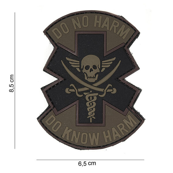 444180 4064 99 01 <p>Ontdek het 3D PVC Embleem 'Do no harm' in bruin/zwart (#16096), perfect voor jouw militaire of outdoor uitrusting. Dit hoogwaardige embleem is voorzien van een stevige klittenband achterzijde, waardoor je het eenvoudig kunt bevestigen aan kleding, tassen of uitrusting. Met zijn opvallende ontwerp en duurzame materialen is dit embleem niet alleen een stijlvol accessoire, maar ook een statement voor de bewuste avonturier. Voeg dit unieke embleem toe aan je collectie en laat zien waar je voor staat.</p>