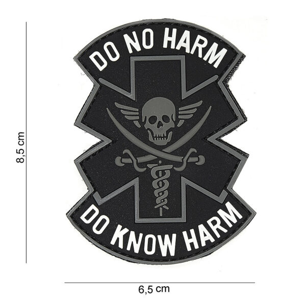 444180 4065 99 01 <p>Het Embleem 3D PVC 'Do no harm' in zwart is een robuust en stijlvol embleem dat perfect is voor elke militaire of outdoor uitrusting. Gemaakt van duurzaam PVC, beschikt het embleem over een handige klittenband aan de achterzijde voor eenvoudige bevestiging op kleding of uitrusting. Dit embleem is niet alleen een statement, maar ook een praktische aanvulling voor wie kwaliteit en functionaliteit waardeert.</p>