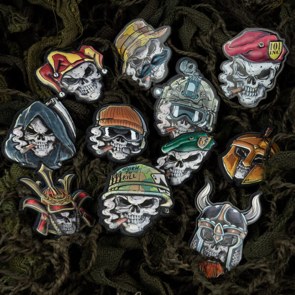 444300 16001 99 03 <p>Voeg een stoere uitstraling toe aan je uitrusting met het Embleem 3D UV Skull spartaan #8036. Dit hoogwaardige embleem is vervaardigd uit UV-bestendig PVC en beschikt over een handige klittenband aan de achterzijde, waardoor je het eenvoudig kunt bevestigen op kleding of uitrusting. Perfect voor militaire en outdoor liefhebbers die op zoek zijn naar een unieke touch.</p>