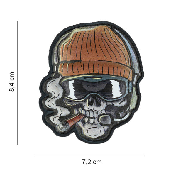 444300 16010 99 01 <p>De Embleem 3D UV Skull beanie warrior #8045 is een opvallend embleem dat perfect past bij je militaire en outdoor uitrusting. Gemaakt van duurzaam PVC en voorzien van een klittenband aan de achterzijde, is dit embleem eenvoudig te bevestigen. Met zijn unieke skull-design voeg je een stoere uitstraling toe aan je gear. Ideaal voor wie een robuuste en karakteristieke look zoekt.</p>