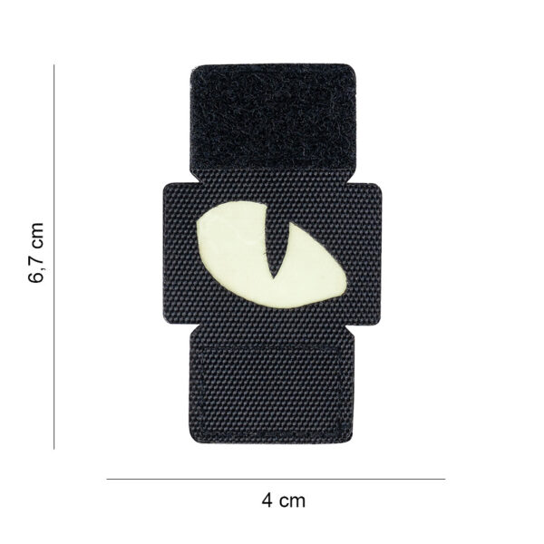 446200 15004 99 01 <p>Het Laser Cut Embleem stof Cat Eyes molle in zwart met glow-effect is een veelzijdig accessoire voor je MOLLE-uitrusting. Dit hoogwaardige embleem kan eenvoudig worden bevestigd aan een MOLLE-interface via de MOLLE-lussen, waardoor het perfect is voor militaire en outdoor toepassingen. Geef je gear een unieke uitstraling en extra functionaliteit met dit duurzame embleem.</p>