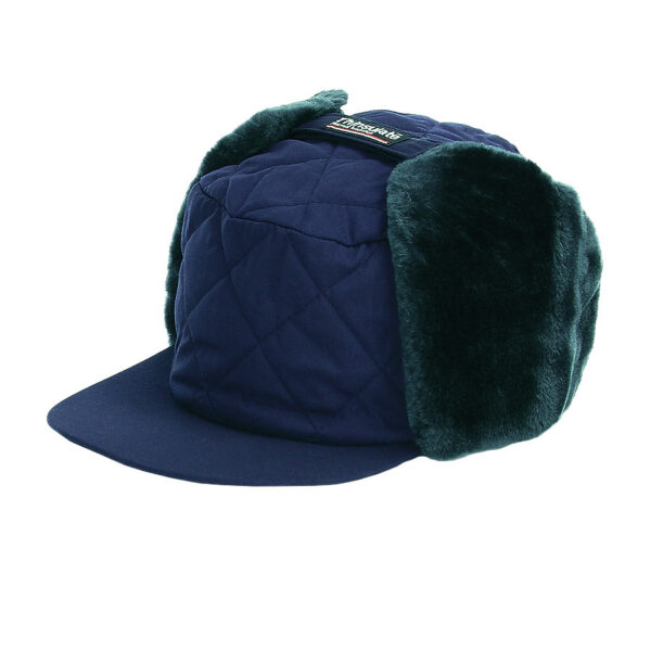 215183 12 01 1 De Winterpet Thinsulate is de ideale keuze voor koude dagen. Gemaakt van een hoogwaardige mix van 65% polyester en 35% katoen, biedt deze pet zowel comfort als warmte. Het innovatieve Thinsulate-materiaal zorgt voor uitstekende isolatie, zodat je hoofd goed beschermd blijft tegen de elementen. Met een tijdloos ontwerp is deze winterpet perfect voor zowel outdoor activiteiten als dagelijks gebruik. Blijf warm en stijlvol met de Winterpet Thinsulate.