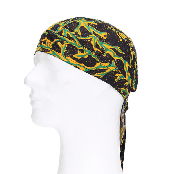 219270 305 95 01 <p>De Bandana cap lighting is vervaardigd van 100% katoen en biedt een comfortabele pasvorm en ademend vermogen. Deze praktische cap is beschikbaar in een opvallende groen/oranje kleur, ideaal voor zowel outdoor activiteiten als dagelijks gebruik. Dankzij het gebruik van hoogwaardige materialen is deze bandana cap niet alleen stijlvol, maar ook duurzaam en sterk. Perfect voor iedereen die op zoek is naar een functionele en trendy accessoire.</p>