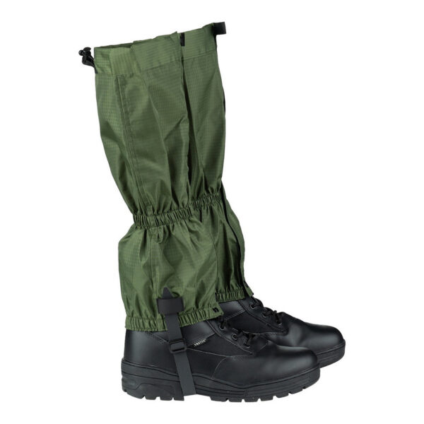 239400 125 02 1 De Gaiters Ripstop (set) zijn onmisbaar voor elke buitenliefhebber die zich niet door het weer laat tegenhouden. Deze waterbestendige en slijtvast beschermers bieden effectieve bescherming tegen modder, sneeuw en takken, zodat je broekspijpen en schoenen schoon en droog blijven. Met een verstelbare sluiting voor een perfecte pasvorm en gemaakt van duurzaam ripstop-materiaal, zijn ze ideaal voor wandelen, jagen en survival. Lichtgewicht en compact, zijn ze eenvoudig mee te nemen voor al je outdoor avonturen.