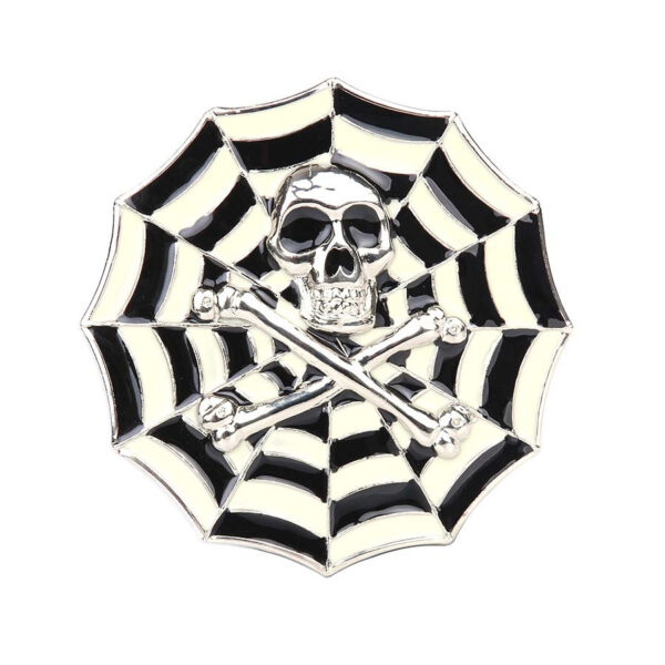 245111 1887 75 01 De Buckle skull + web #27 is een robuuste gesp van 100% metaal, perfect voor de liefhebbers van militaire en outdoor uitrusting. Met een uniek skull-design voegt deze gesp niet alleen functionaliteit toe, maar ook een stoere uitstraling aan uw outfit. Verkrijgbaar in diverse kleuren, biedt deze Buckle de ideale finishing touch voor elke actieve levensstijl.