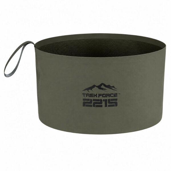 319462 11 220pers202 De Wash Bowl Groot is een veelzijdige en praktische afwasteil, ideaal voor het afwassen, beschermen van breekbare vaat en het reinigen van verschillende voorwerpen. Met een diameter van 26 cm en een hoogte van 16 cm, biedt deze opvouwbare teil niet alleen een hygiënische oplossing in de keuken, maar ook een effectieve manier om aangekoekte borden en pannen te weken. Verkrijgbaar in een stijlvolle groene kleur, is deze wash bowl perfect voor zowel thuisgebruik als voor outdoor activiteiten.