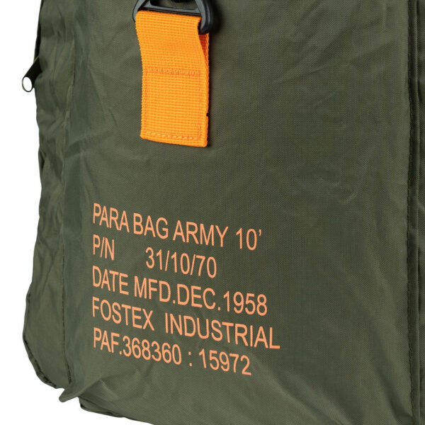 351548 11 05 <p>De Kinder rugzak parachute #10 is de ideale metgezel voor kleine avonturiers. Deze lichtgewicht rugzak, gemaakt van 100% polyester, is eenvoudig schoon te maken en biedt een ruim hoofdvak voor speelgoed, snacks en boeken. Met comfortabele, verstelbare schouderbanden is hij perfect voor dagelijks gebruik. Het kleurrijke ontwerp met een echte parachutesluiting maakt deze rugzak niet alleen praktisch, maar ook leuk voor kinderen. Afmetingen: 37 x 27 x 8 cm.</p>