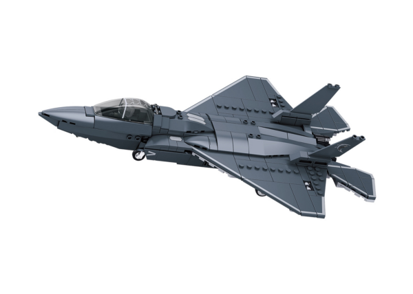413375 99 02 <p>Bouw je eigen Sluban Army J35 Jachtvliegtuig op schaal 1:55 met de M38-B1578 bouwset. Dit model is perfect voor liefhebbers van militaire voertuigen en biedt een uitdagend bouwproject voor kinderen vanaf 8 jaar. Dankzij de compatibiliteit met andere grote bouwsteenmerken kun je deze set eenvoudig combineren met je bestaande collectie. Met afmetingen van 42,5 x 28,5 x 6,7 cm is dit jachtvliegtuig een waardevolle aanvulling op elke verzameling.</p>