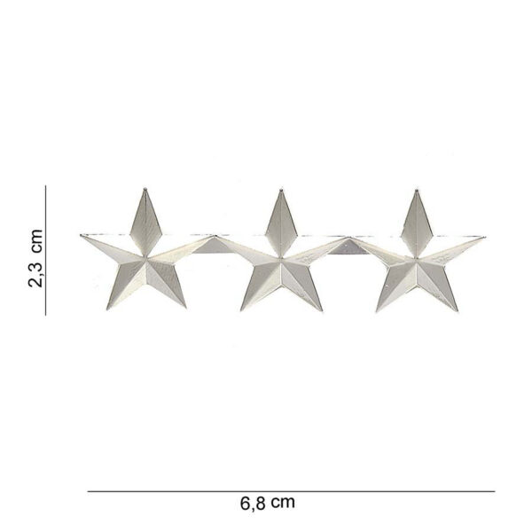 441002 1130 75 01 Dit stijlvolle embleem van metaal met de inscriptie 'Luitenant Generaal' en drie sterren is een perfect accessoire voor militaire uniformen of als verzamelobject. Met zorg vervaardigd, biedt dit embleem een authentieke uitstraling en is beschikbaar in diverse kleuren. Dit embleem is ideaal voor zowel actieve dienstleden als verzamelaars van militaire memorabilia. Voeg een vleugje autoriteit toe aan uw outfit of collectie met dit hoogwaardige embleem.