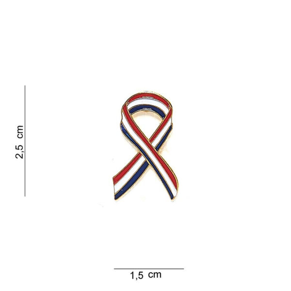 441002 1300 75 01 Dit hoogwaardige metalen embleem met de kenmerkende Nederlandse krul is een must-have voor elke militaria- of outdoorliefhebber. Het embleem, versierd met een opvallende tekst en afbeelding, voegt een unieke uitstraling toe aan je uitrusting of kleding. Verkrijgbaar in diverse kleuren, is dit embleem perfect voor personalisatie en het tonen van je trots. Met zijn duurzame constructie is het een uitstekende keuze voor zowel dagelijks gebruik als speciale gelegenheden.