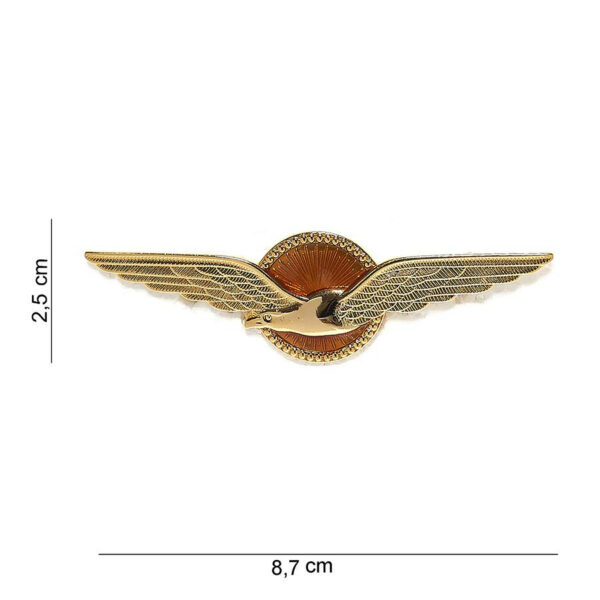 441030 1101 75 01 Ontdek het metalen embleem KLU #6089, een hoogwaardige accessoire met een unieke tekst en afbeelding. Dit embleem is perfect voor de liefhebbers van militaire en outdoor uitrusting en voegt een authentieke touch toe aan uw collectie. Verkrijgbaar in diverse kleuren, is dit embleem niet alleen een blikvanger, maar ook een symbool van trots en toewijding. Een must-have voor elke fan van de Koninklijke Luchtmacht!