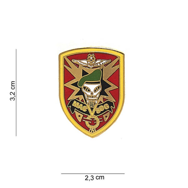 441038 1152 75 01 Dit hoogwaardige embleem van het Military Advisory Command Vietnam (#7067) is vervaardigd van metaal en biedt een unieke toevoeging aan uw collectie. Met zijn gedetailleerde afbeelding en tekst is het embleem perfect voor zowel verzamelaars als liefhebbers van militaire geschiedenis. Verkrijgbaar in diverse kleuren, past het embleem zich aan uw persoonlijke stijl aan. Een must-have voor iedere outdoor- of militaire enthusiast die zijn passie wil tonen.