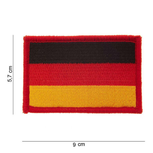 442302 611 75 01 <p>Dit hoogwaardige embleem van stof met de vlag van Duitsland voegt een vleugje militaire flair toe aan uw uitrusting. Met een veelzijdig ontwerp is het perfect voor het personaliseren van kleding, tassen of andere accessoires. Dit middelgrote embleem is verkrijgbaar in diverse kleuren en biedt een duurzame en stijlvolle manier om uw trots te tonen. Voeg dit embleem toe aan uw collectie en geef uw outfit een unieke uitstraling.</p>