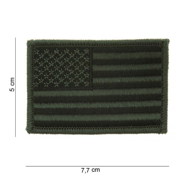 442302 617 75 01 <p>Het Embleem stof vlag USA subdued #1021 is een hoogwaardig, duurzaam embleem met een subtiele afwerking. Dit embleem, met een prachtig ontwerp van de Amerikaanse vlag, is perfect voor het personaliseren van kleding of uitrusting. Verkrijgbaar in diverse kleuren, dit embleem voegt een uniek accent toe aan uw militaire of outdoor gear. Dankzij de stevige stof gaat het lang mee, waardoor het ideaal is voor zowel dagelijks gebruik als avontuurlijke activiteiten.</p>
