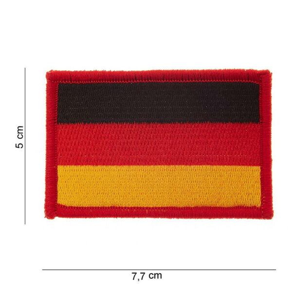 442302 622 75 01 <p>Het Embleem stof Duitse vlag (klein) #1027 is een hoogwaardig textiel embleem dat perfect is voor het personaliseren van uw kleding of uitrusting. Met een gedetailleerde afbeelding van de Duitse vlag voegt dit embleem een unieke touch toe aan uw outfit. Verkrijgbaar in diverse kleuren, is dit embleem zowel stijlvol als veelzijdig. Ideaal voor militaire en outdoor liefhebbers die hun passie willen tonen.</p>