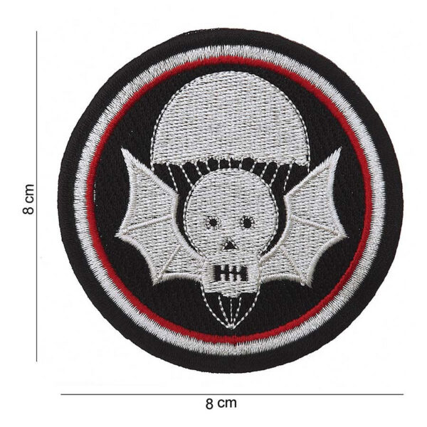 442304 1011 75 01 <p>Het Embleem stof 502 PIR #1071 is een hoogwaardig en veelzijdig embleem met een unieke tekst en afbeelding, perfect voor het personaliseren van je militaire of outdoor uitrusting. Gemaakt van duurzaam materiaal en beschikbaar in diverse kleuren, dit embleem voegt een onderscheidend accent toe aan je outfit. Ideaal voor zowel verzamelaars als actieve gebruikers die hun stijl willen benadrukken. Geef je gear een boost met dit stijlvolle en functionele embleem.</p>