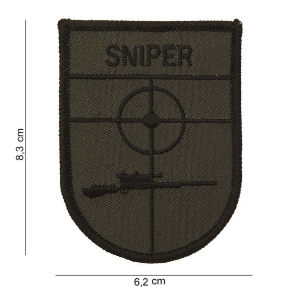 442304 689 75 01 <p>Dit hoogwaardige stof embleem met de unieke afbeelding van een sniper is een must-have voor elke militaire of outdoor enthusiast. Het embleem, met SKU 442304-689, voegt niet alleen een opvallende uitstraling toe aan je uitrusting, maar is ook duurzaam en veelzijdig. Verkrijgbaar in diverse kleuren, biedt dit embleem de perfecte manier om je persoonlijke stijl of teamgeest te uiten. Perfect voor op kleding, tassen of andere uitrusting.</p>