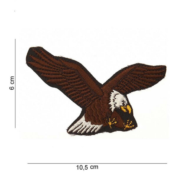 442304 993 75 01 <p>Het Embleem stof flying eagle rechts kijkend (klein) #2037 is een stijlvol en veelzijdig accessoire dat perfect is voor militaire en outdoor toepassingen. Dit hoogwaardige embleem, vervaardigd van stevig stof, toont een indrukwekkende afbeelding van een vliegende adelaar en is beschikbaar in diverse kleuren. Het is ideaal voor het personaliseren van kleding, rugzakken of andere uitrusting en voegt een krachtig visueel element toe aan uw outfit. Laat uw passie voor avontuur zien met dit unieke embleem.</p>