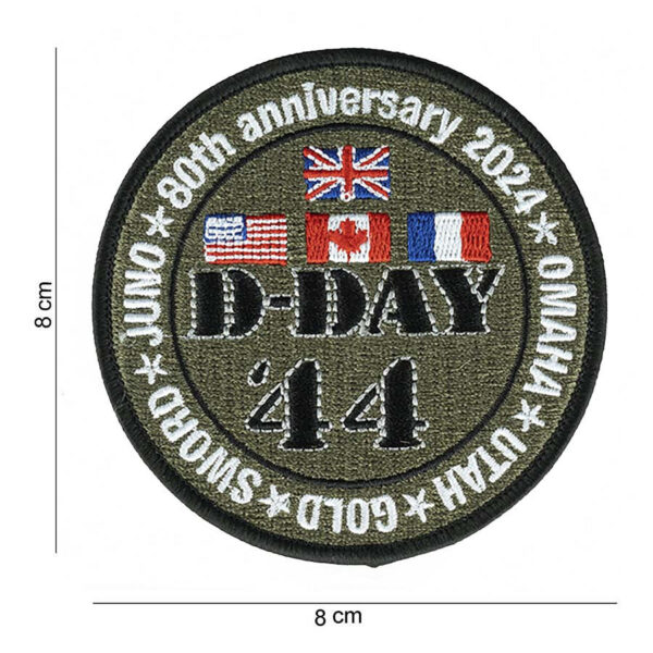 442306 8081 99 01 <p>Dit hoogwaardige stofembleem ter gelegenheid van 80 jaar D-Day is een must-have voor elke militaire en outdoor liefhebber. Met een unieke afbeelding en tekst herdenkt het de belangrijke geschiedenis van deze gebeurtenis. Het embleem is perfect voor het personaliseren van kleding of uitrusting, en voegt een stijlvol en betekenisvol element toe aan uw verzameling. Voeg dit bijzondere embleem toe aan uw collectie en draag bij aan de herinnering aan de heldhaftige gebeurtenissen van D-Day.</p>