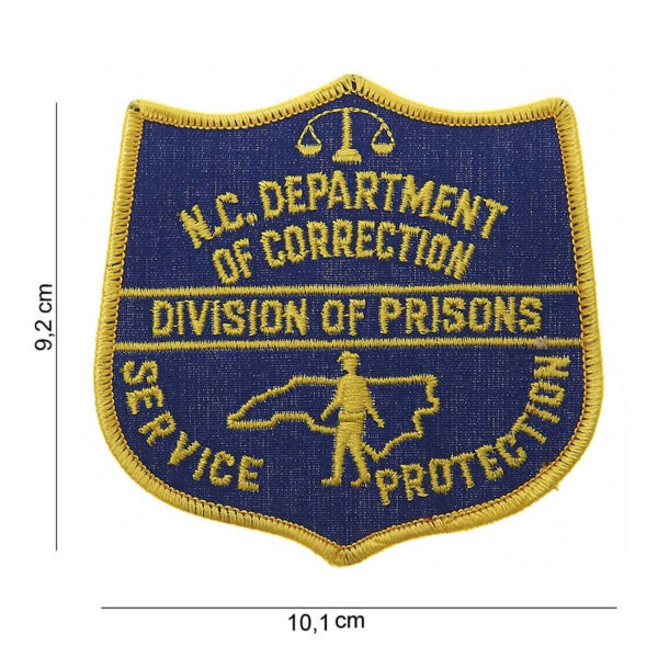 442306 663 75 01 <p>Het N.C. department embleem #5009 is een hoogwaardig, stoffen embleem met een unieke tekst en afbeelding. Dit veelzijdige embleem is verkrijgbaar in diverse kleuren en voegt een authentieke militaire uitstraling toe aan uw outfit of uitrusting. Perfect voor zowel verzamelaars als outdoorliefhebbers die hun gear willen personaliseren. Met zijn duurzame materialen is dit embleem ontworpen om lang mee te gaan, waardoor het een waardevolle aanvulling is op uw collectie.</p>