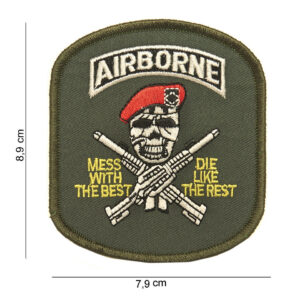 Embleem stof airborne (doodskop) #3057