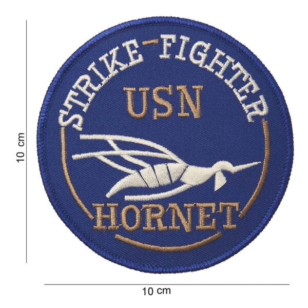 442306 764 75 01 <p>Het Embleem stof USN hornet #4031 is een stijlvolle en veelzijdige toevoeging aan uw collectie. Dit hoogwaardige embleem, vervaardigd van stevig stof, toont een gedetailleerde afbeelding en tekst, perfect voor militaire en outdoor liefhebbers. Verkrijgbaar in diverse kleuren, biedt het de mogelijkheid om uw kleding of uitrusting een persoonlijke touch te geven. Of u nu een verzamelaar bent of gewoon uw passie voor het Amerikaanse marinekorps wilt tonen, dit embleem is een must-have.</p>