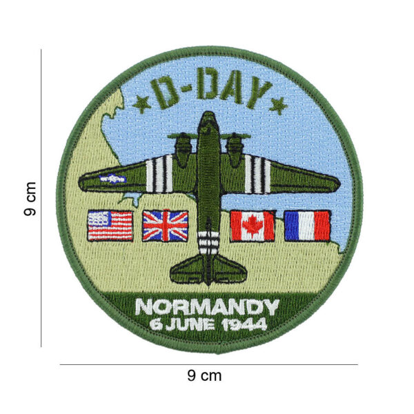 442306 8028 75 01 <p>Dit hoogwaardige D-Day C-47 embleem is vervaardigd van stevig stof en toont een iconische afbeelding met bijbehorende tekst. Het embleem is een eerbetoon aan de historische luchtoperaties van de C-47 tijdens D-Day. Verkrijgbaar in diverse kleuren, is dit embleem perfect voor het personaliseren van kleding, tassen of andere accessoires. Voeg een stukje geschiedenis toe aan jouw uitrusting met dit unieke en veelzijdige embleem.</p>