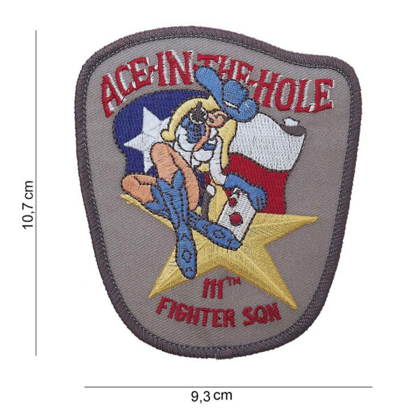 442306 804 75 01 <p>Het Embleem stof ace-in-the-hole #5040 is een stijlvol en veelzijdig accessoire dat perfect is voor het personaliseren van uw militaire en outdoor uitrusting. Dit hoogwaardige embleem is vervaardigd van duurzame stof en beschikt over een opvallende tekst en afbeelding. Verkrijgbaar in diverse kleuren, past dit embleem bij elke outfit en gelegenheid. Geef uw gear een unieke uitstraling met dit embleem dat zowel functioneel als modieus is.</p>