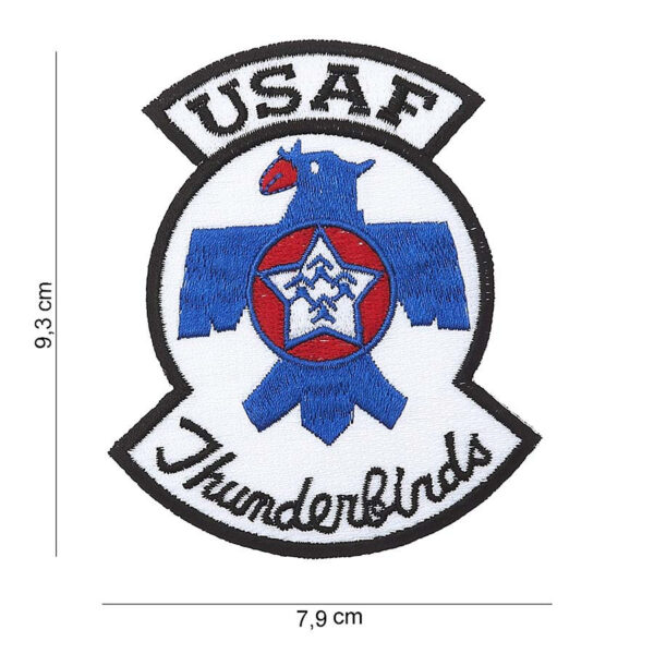 442306 825 75 01 <p>Ontdek het Embleem stof USAF Thunderbird #5030, een hoogwaardige stofbadge die perfect is voor liefhebbers van de luchtvaart en militaire stijl. Dit embleem is voorzien van een gedetailleerde afbeelding en tekst, waardoor het een opvallende toevoeging is aan je kleding of uitrusting. Verkrijgbaar in diverse kleuren, biedt dit embleem de mogelijkheid om je persoonlijke stijl te uiten. Een must-have voor elke verzamelaar of fan van de USAF!</p>