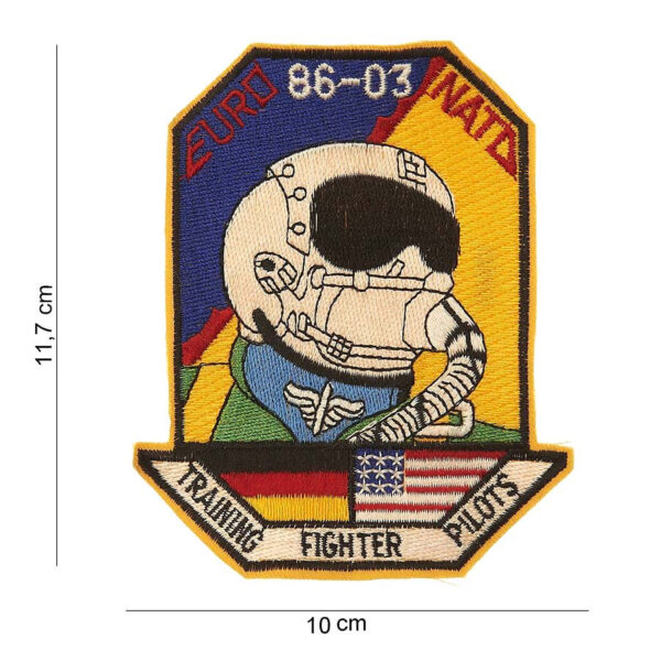 442306 891 75 01 <p>Het Embleem stof euro 86-03 nato #4020 is een hoogwaardige en stijlvolle toevoeging aan uw militaire of outdoor uitrusting. Dit embleem is vervaardigd van duurzaam stof en beschikt over een unieke tekst en afbeelding die de militaire esthetiek perfect aanvult. Beschikbaar in diverse kleuren, past het embleem bij verschillende outfits en gear. Een must-have voor elke liefhebber van militaire en outdoor activiteiten, die niet alleen functionaliteit, maar ook uitstraling waardeert.</p>