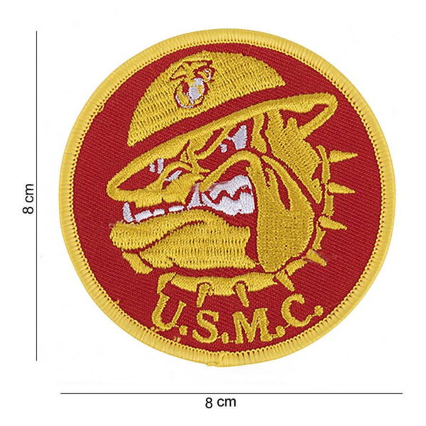 442307 8085 99 01 <p>Dit hoogwaardige embleem van de U.S.M.C. Bulldog is een must-have voor elke militaire en outdoor liefhebber. Gemaakt van duurzaam stof, biedt dit embleem een sterke en herkenbare uitstraling. Perfect voor op kleding, tassen of als verzamelobject. Met zijn unieke ontwerp straalt het de trots en kracht uit van de United States Marine Corps. Voeg dit embleem toe aan je collectie en laat je militaire spirit zien!</p>