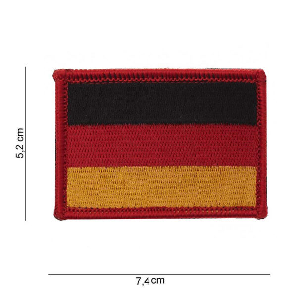 442307 3203 75 01 <p>Dit hoogwaardige embleem van stof met de vlag van Duitsland is perfect voor het personaliseren van je militaire of outdoor uitrusting. Het embleem is voorzien van klittenband, waardoor het eenvoudig te bevestigen en verwijderen is. Beschikbaar in diverse kleuren, biedt dit embleem een stijlvolle en functionele toevoeging aan je collectie. Het is ideaal voor zowel recreatief gebruik als voor evenementen en uniformen.</p>