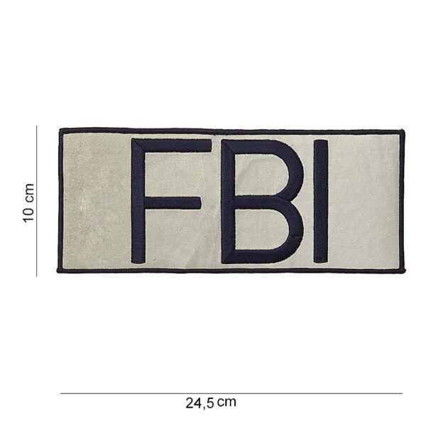 442317 1095 75 01 <p>Het grote FBI embleem van stof (#2002) is een uitstekende toevoeging aan uw militaire of outdoor uitrusting. Dit hoogwaardige embleem met duidelijke tekst en afbeelding is verkrijgbaar in diverse kleuren, waardoor het perfect is voor personalisatie en herkenning. Het stevige en duurzame materiaal zorgt ervoor dat het embleem bestand is tegen de elementen, waardoor het ideaal is voor zowel professioneel gebruik als recreatieve activiteiten. Voeg een vleugje stijl en functionaliteit toe aan uw gear met dit opvallende embleem.</p>