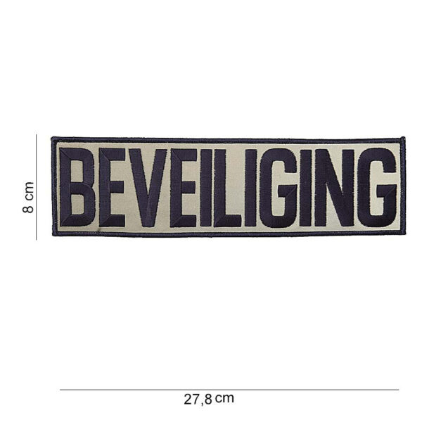 442317 1096 75 01 <p>Het Embleem stof Beveiliging (groot) #2004 is een hoogwaardig embleem met een duidelijke tekst en afbeelding, vervaardigd van duurzame stof. Dit veelzijdige embleem is beschikbaar in diverse kleuren en is ideaal voor het personaliseren van kleding of uitrusting. Of je nu in de beveiliging werkt of gewoon een statement wilt maken, dit embleem voegt een professionele uitstraling toe aan je outfit. Een must-have voor iedere outdoor- of militaire liefhebber!</p>
