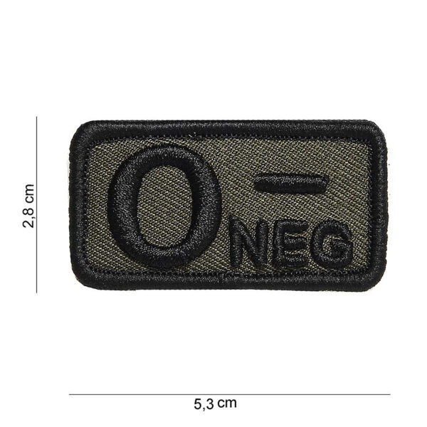 442318 3244 99 01 <p>Het Embleem stof bloedgroep O-negatief groen #5078 is een praktisch en essentieel accessoire voor elke outdoor- of militaire uitrusting. Dit embleem is vervaardigd van hoogwaardige stof en voorzien van klittenband aan de achterzijde, waardoor het eenvoudig te bevestigen is op kleding of uitrusting. Het duidelijke ontwerp maakt het ideaal voor gebruik in noodsituaties, zodat hulpverleners snel de bloedgroep kunnen identificeren. Een must-have voor veiligheid en gebruiksgemak.</p>
