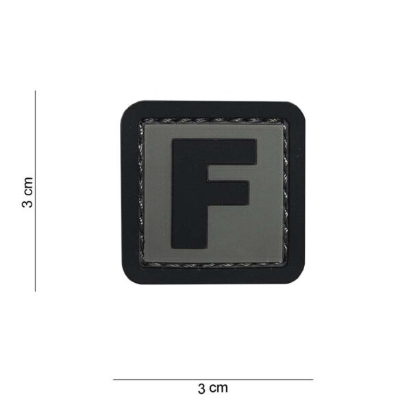 444100 3897 99 01 <p>Ontdek het Embleem 3D PVC F #15016, een hoogwaardig embleem met een stevige klittenband aan de achterzijde voor eenvoudige bevestiging. Dit duurzame PVC-embleem is perfect voor militaire en outdoor toepassingen en voegt een opvallende uitstraling toe aan uw uitrusting. Ideaal voor op kleding, tassen of andere accessoires, het embleem is een must-have voor elke liefhebber van avontuur en stijl. Voeg een persoonlijk tintje toe aan uw outfit met dit veelzijdige en functionele embleem.</p>
