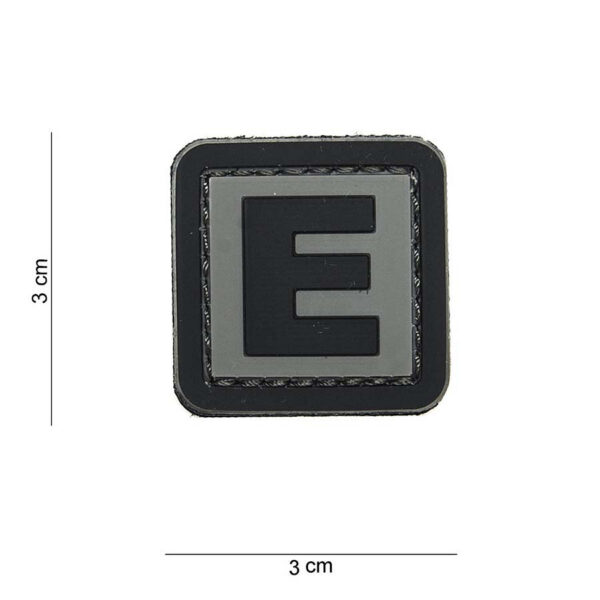 444100 3904 99 01 <p>Het Embleem 3D PVC E #15015 is een stevig en duurzaam embleem dat is vervaardigd uit hoogwaardig PVC. Met klittenband aan de achterzijde is het eenvoudig te bevestigen op verschillende stoffen, ideaal voor militaire en outdoor uitrusting. Dit embleem voegt een stoere uitstraling toe aan je gear en is perfect voor degenen die houden van een unieke personalisatie van hun uitrusting. Een must-have voor elke outdoor liefhebber!</p>
