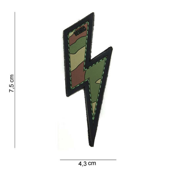 444100 3916 99 01 <p>Het 3D PVC bliksem embleem in woodland camo (#14088) is een veelzijdige toevoeging aan uw militaire of outdoor uitrusting. Dit duurzame embleem is voorzien van klittenband aan de achterzijde, waardoor het eenvoudig op kleding of uitrusting te bevestigen is. Perfect voor het personaliseren van uw gear, biedt dit embleem niet alleen een stijlvolle uitstraling, maar ook een praktische functie. Voeg een unieke touch toe aan uw outfit met dit hoogwaardige embleem.</p>