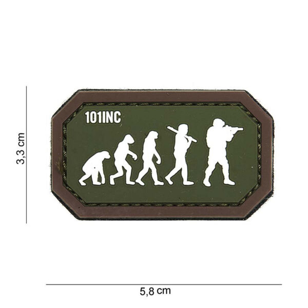 444100 3923 99 01 <p>Het 3D PVC Embleem Airsoft Evolution in groen/bruin (#14072) is de perfecte aanvulling voor elke airsoftuitrusting. Dit duurzame embleem is vervaardigd uit hoogwaardig PVC en beschikt over een klittenband aan de achterzijde, waardoor het eenvoudig te bevestigen is op kleding of uitrusting. Geef je gear een unieke uitstraling en toon je passie voor airsoft met dit opvallende embleem.</p>