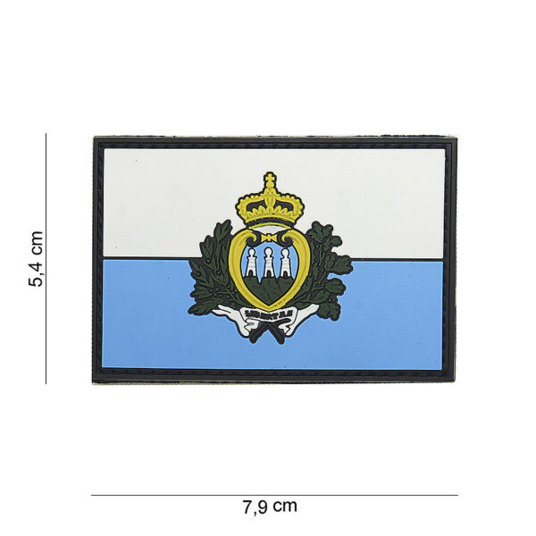 444110 4013 99 01 <p>Til je outfit naar een hoger niveau met het Embleem 3D PVC San Marino #15058. Dit hoogwaardige PVC-embleem is perfect voor het personaliseren van je militaire of outdoor gear. Het embleem is voorzien van een handige klittenband aan de achterzijde, waardoor je het gemakkelijk kunt bevestigen en verwijderen. Met zijn opvallende ontwerp en duurzame kwaliteit is dit embleem de ideale toevoeging voor iedere avontuurlijke liefhebber.</p>