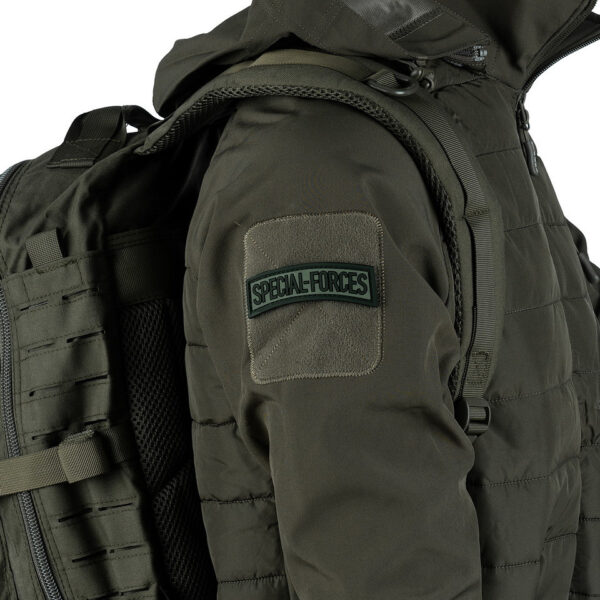 444120 3526 99 02 <p>Ontdek het 3D PVC Embleem Special Forces #11162, een robuust en stijlvol embleem met een praktische klittenband achterzijde. Dit embleem is ideaal voor het personaliseren van uw militaire of outdoor uitrusting. Met zijn hoogwaardige PVC-constructie is het niet alleen duurzaam, maar ook een statement van uw passie voor de Special Forces. Voeg dit embleem toe aan uw collectie en laat uw stijl spreken.</p>