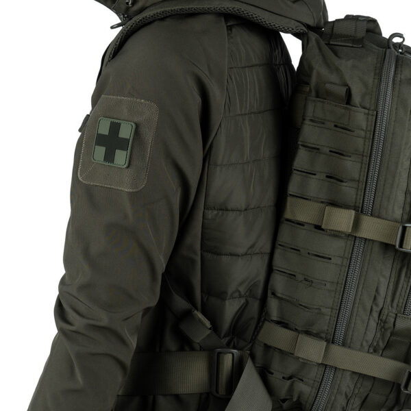 444120 3527 13 03 <p>Voeg een stoere touch toe aan je outfit met het 3D PVC Cross embleem in zwart (#12013). Dit duurzame embleem is voorzien van klittenband aan de achterzijde, waardoor je het eenvoudig kunt bevestigen op jassen, tassen of andere uitrusting. Perfect voor outdoor avonturen of militaire toepassingen, dit embleem is een must-have voor elke liefhebber van tactische gear.</p>