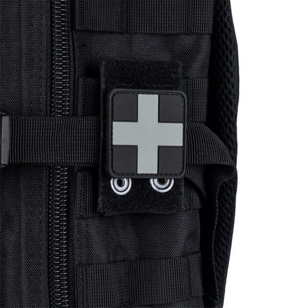 444120 7390 99 02 <p>Ontdek het Embleem 3D PVC Cross in grijs (#12029), een stevig en duurzaam embleem met een praktische klittenband achterzijde. Perfect voor het personaliseren van uw militaire en outdoor uitrusting. Dit embleem voegt niet alleen een unieke uitstraling toe, maar is ook eenvoudig te bevestigen en verwijderen. Een must-have voor elke avonturier die zijn of haar gear wil verrijken met stijl en functionaliteit.</p>